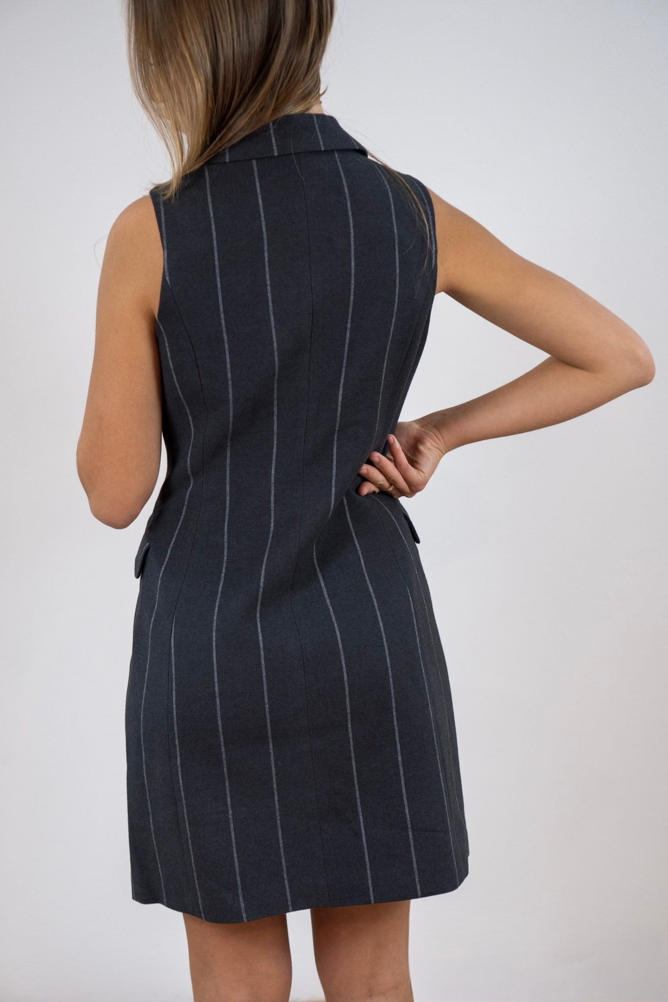 Vestito Smanicato Gessato