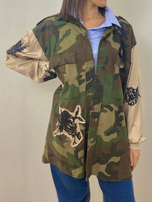 Giacca Camouflage con Inserti Ricamati