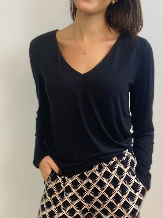 Maglia Color Nero con Scollo a V