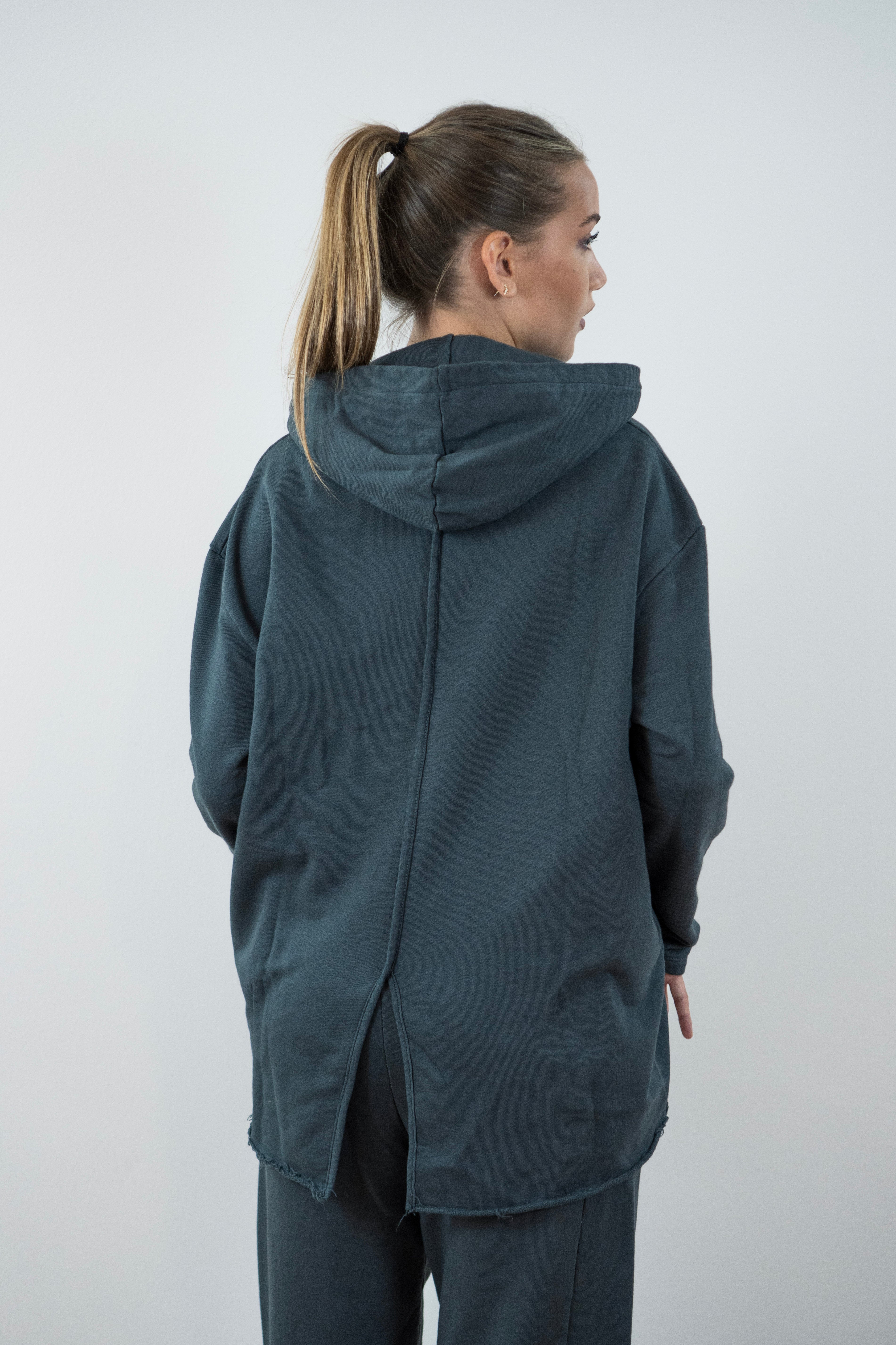 Felpa chiusa con cappuccio