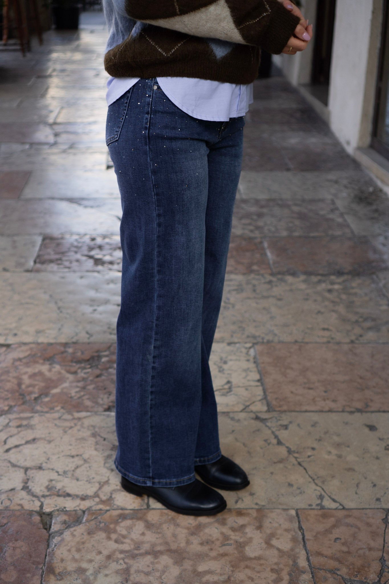 JEANS DRITTI CON BRILLANTINI