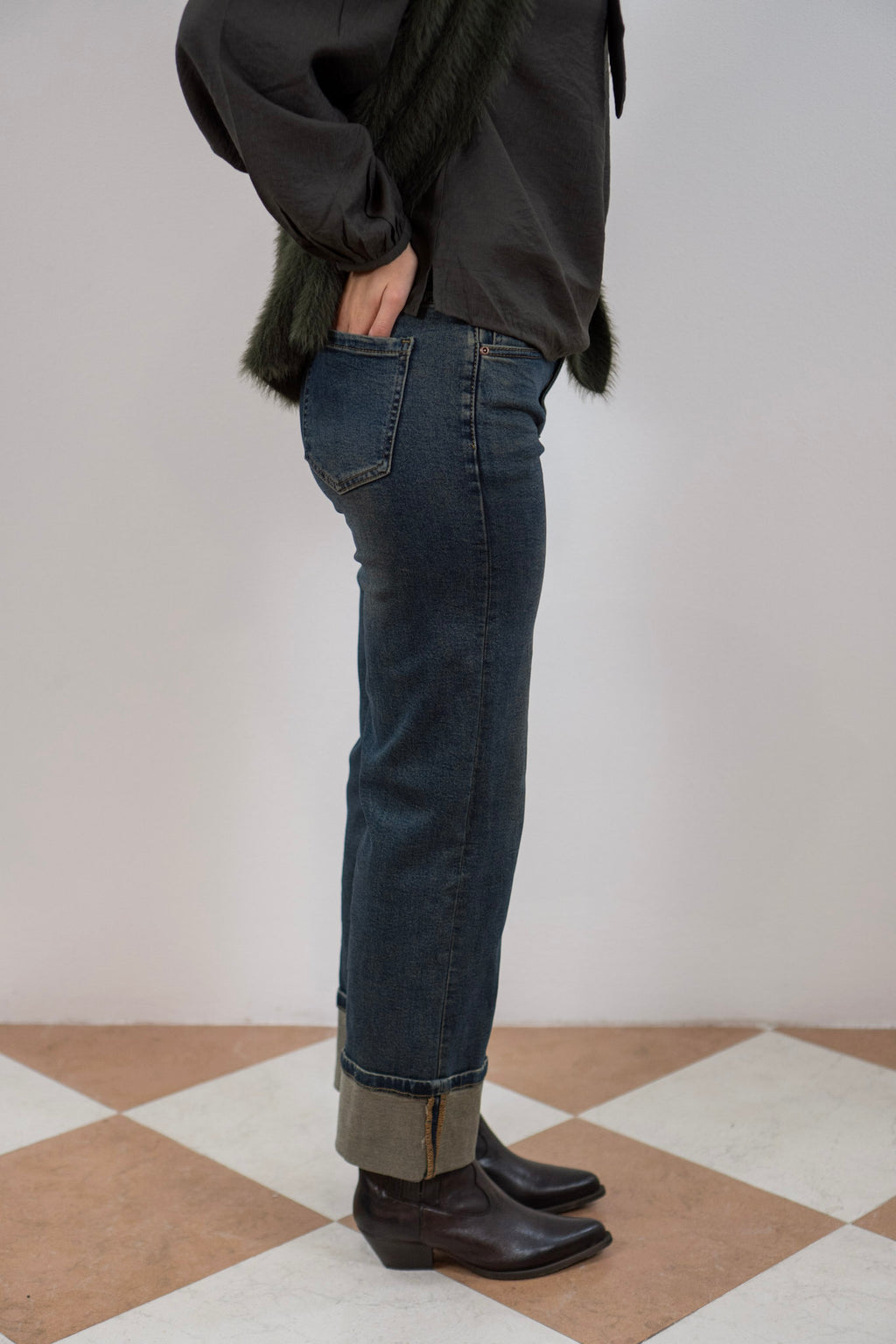 JEANS DRITTO CON RISVOLTO ALTO