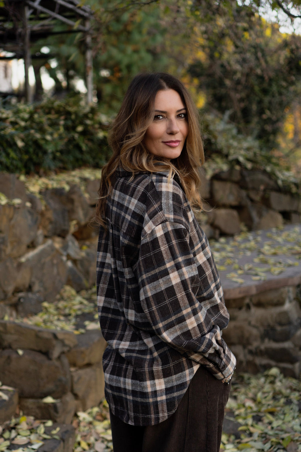 CAMICIA A QUADRI NEI TONI DEL MARRONE