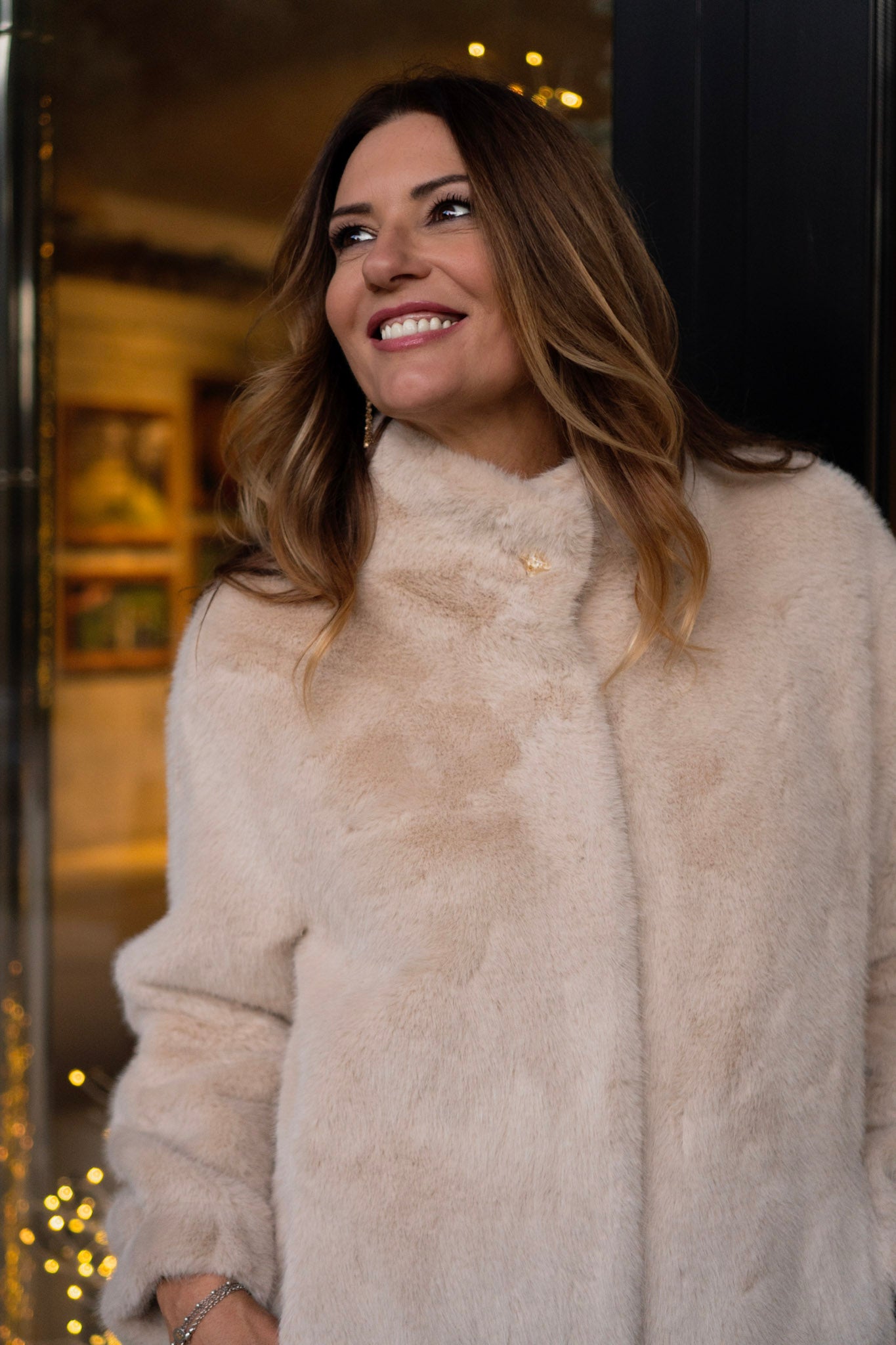 PELLICCIA BIANCA LUNGA ELEGANTE