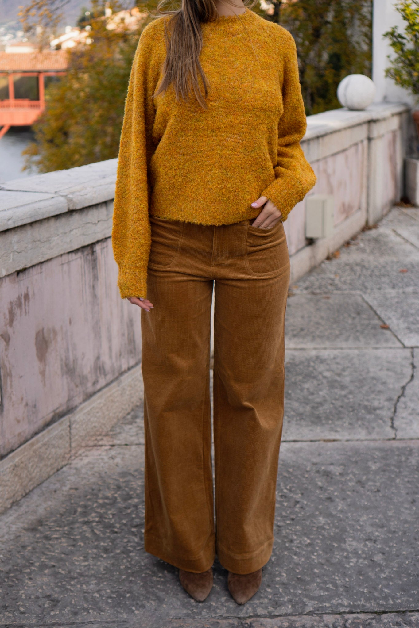 PANTALONE A PALAZZO IN VELLUTO A COSTINE